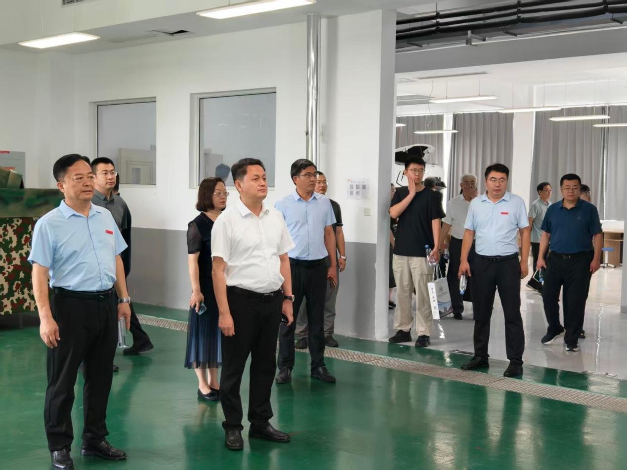在随后召开的座谈会上