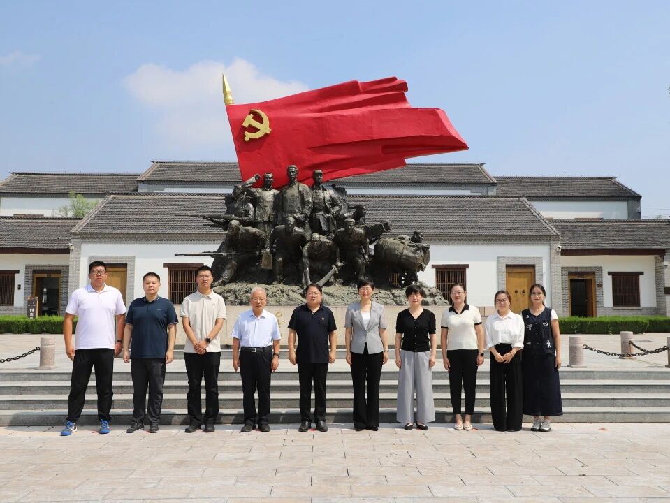 吕艺镇123696澳门论坛最新活动书