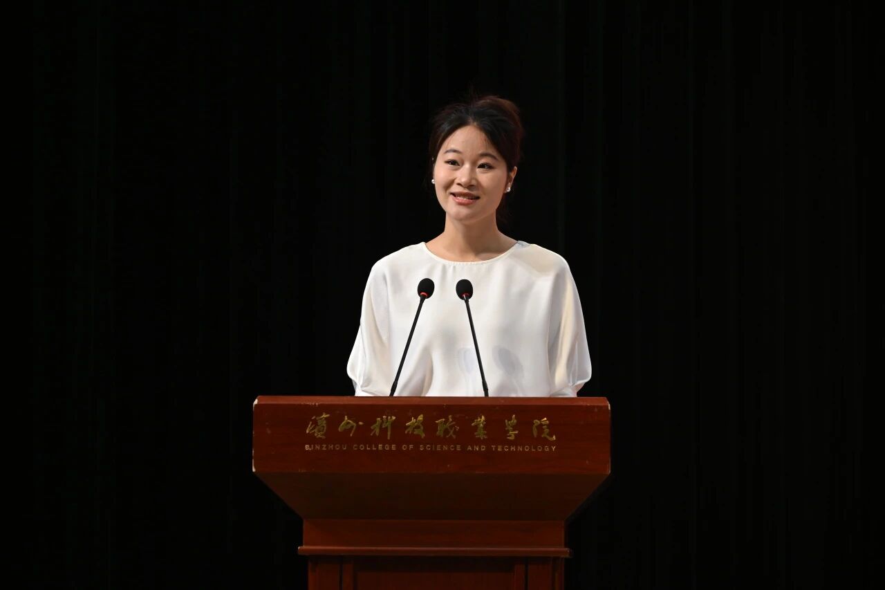 典礼前文艺节目表演环节