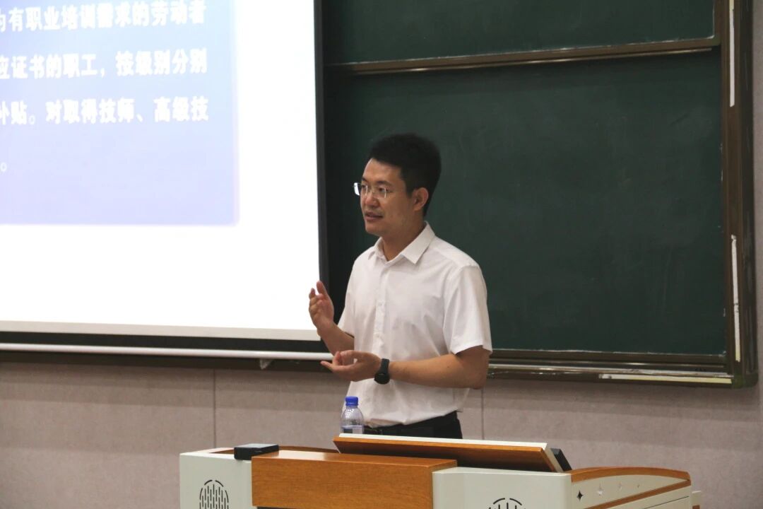 123696澳门论坛新人权益书记韩锋